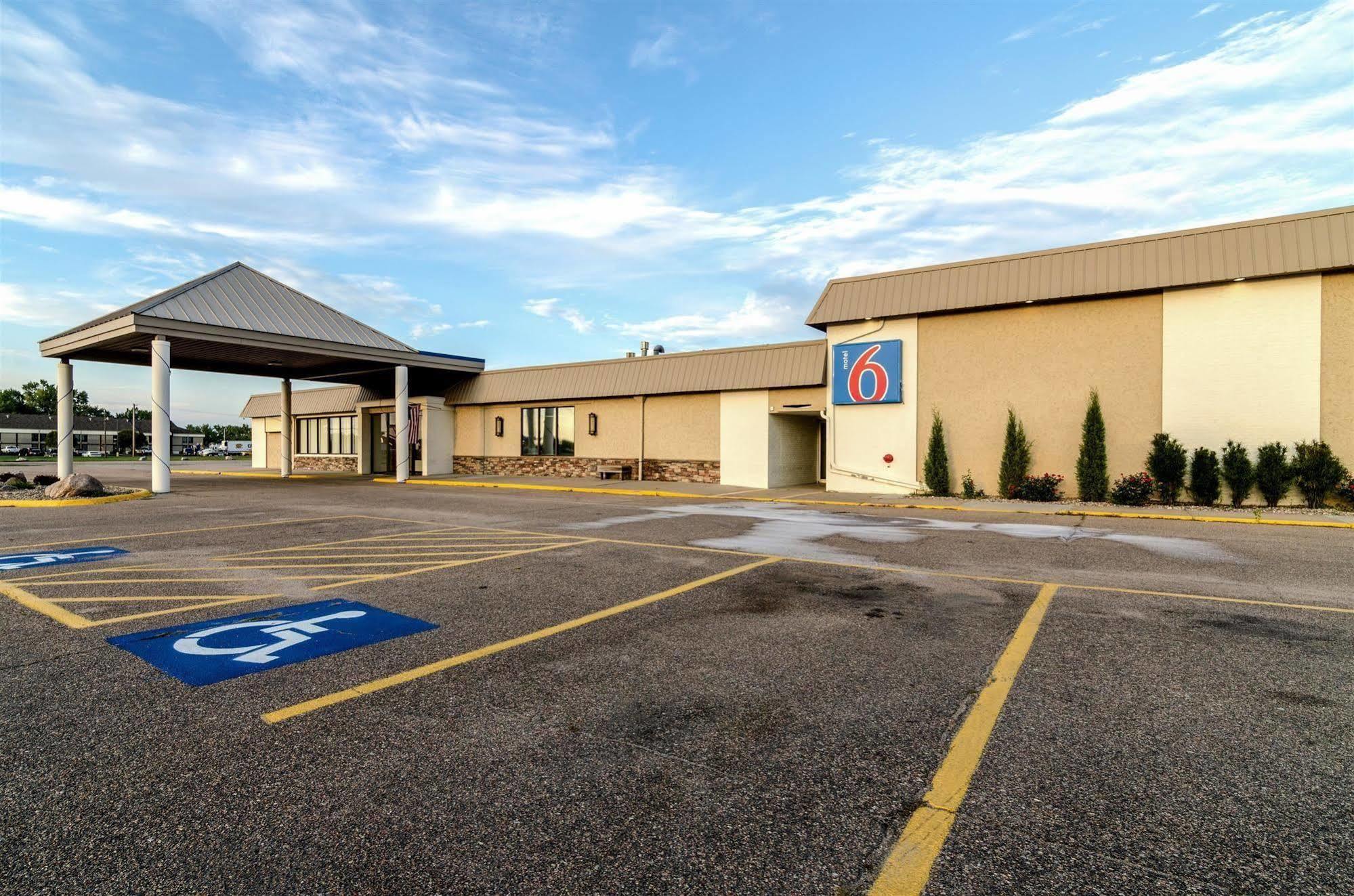 Motel 6-York, Ne Exterior photo